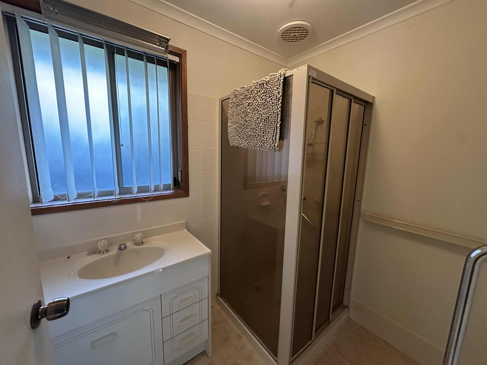 1/30 Winton Street TUMBARUMBA 7