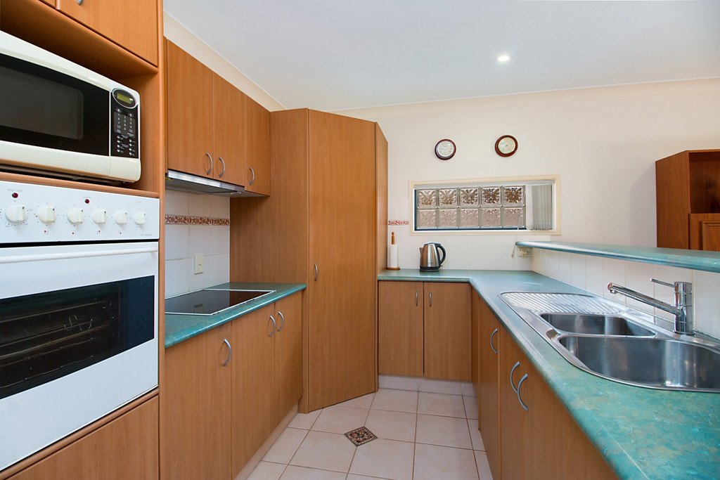 1/30 Woodlands Drive BANORA POINT 2