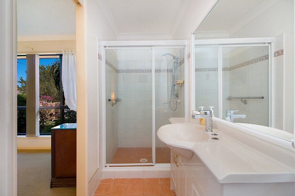 1/30 Woodlands Drive BANORA POINT 6