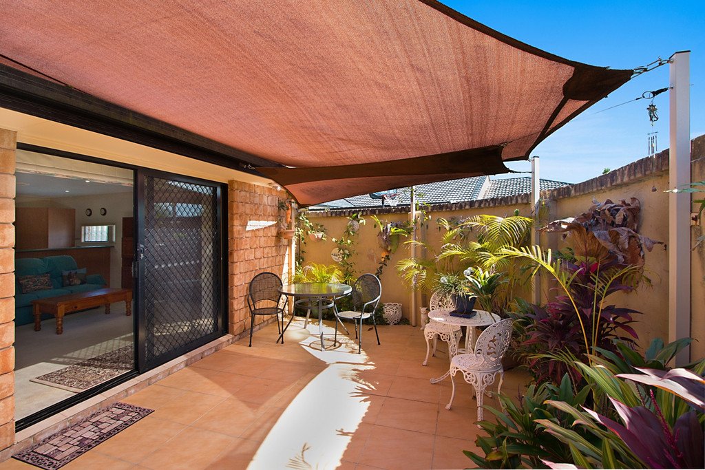1/30 Woodlands Drive BANORA POINT 10