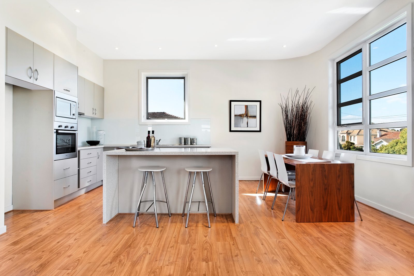 Real Estate and Property in 1/302 Hawthorn Road, Caulfield, VIC