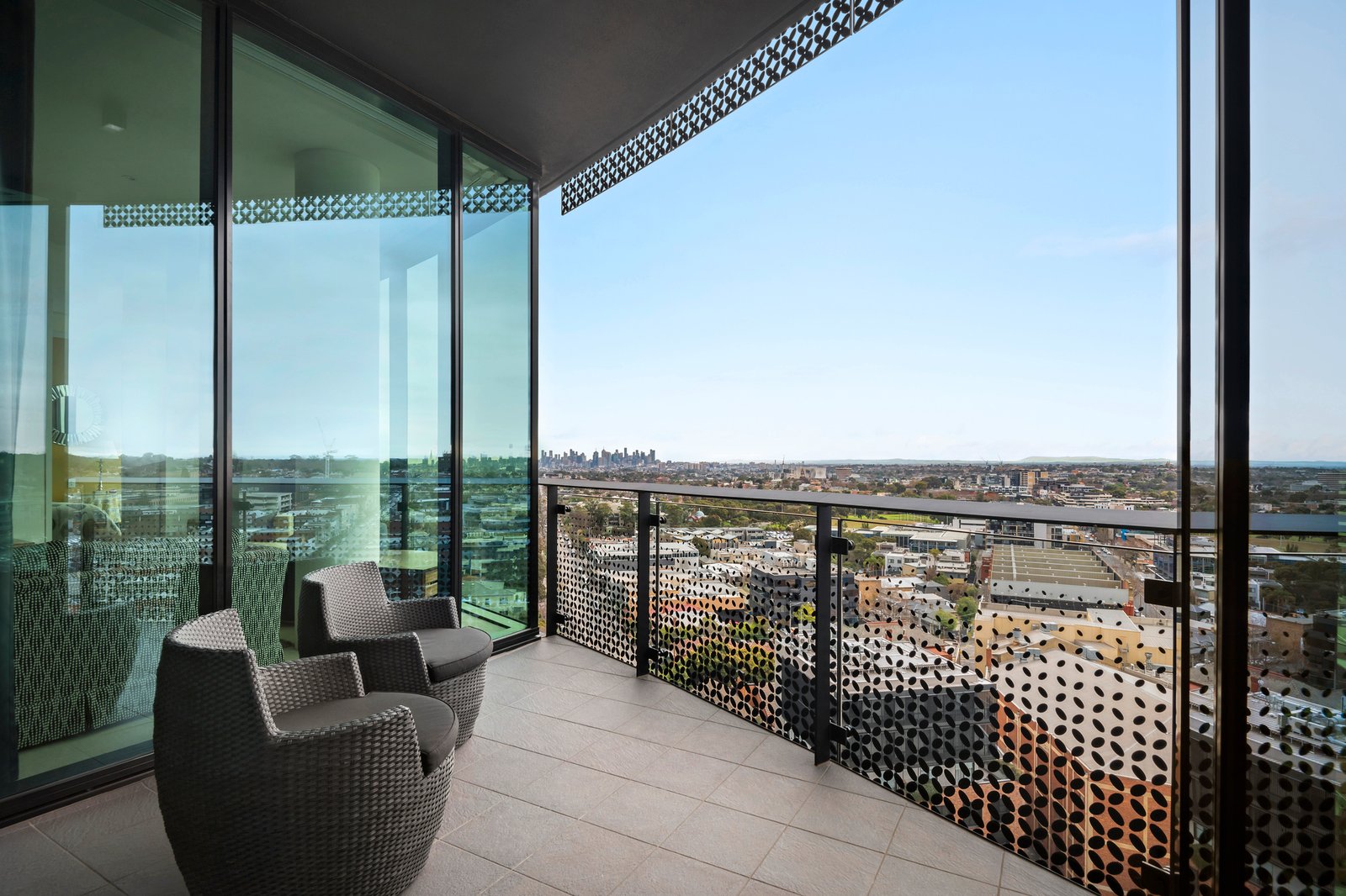 1303/480 Riversdale Road, Hawthorn East, 3123