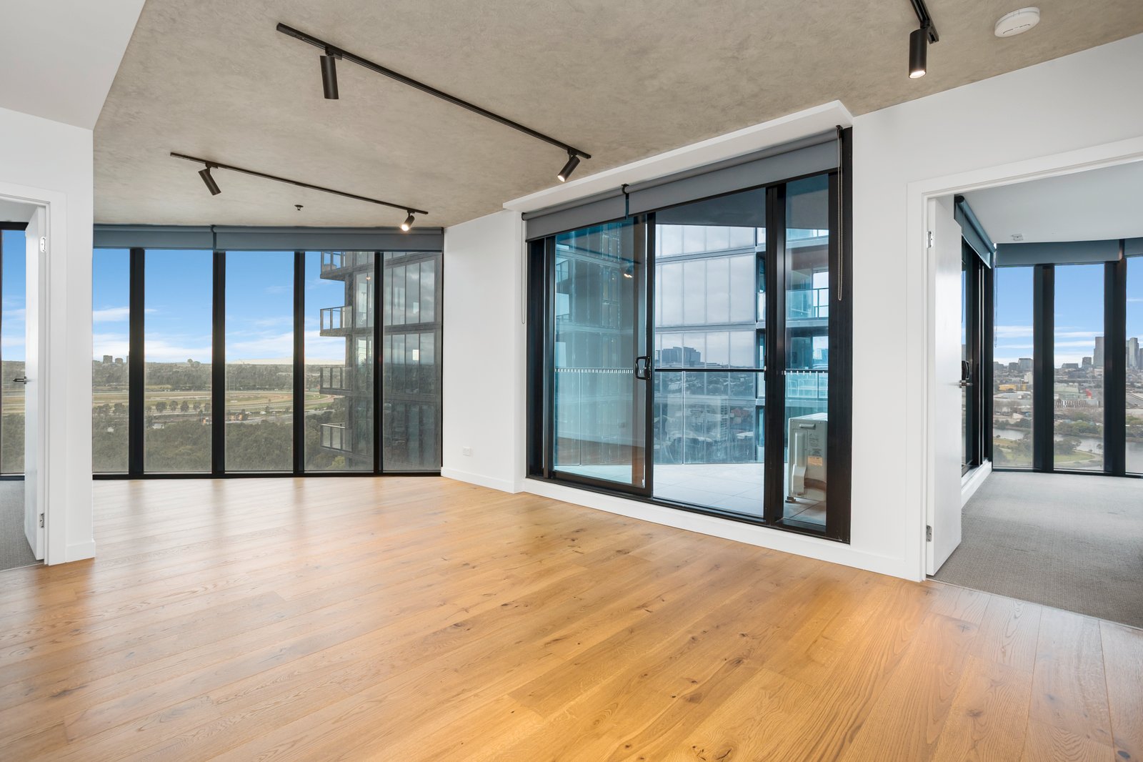 Gallery: 1304/6 Joseph Road