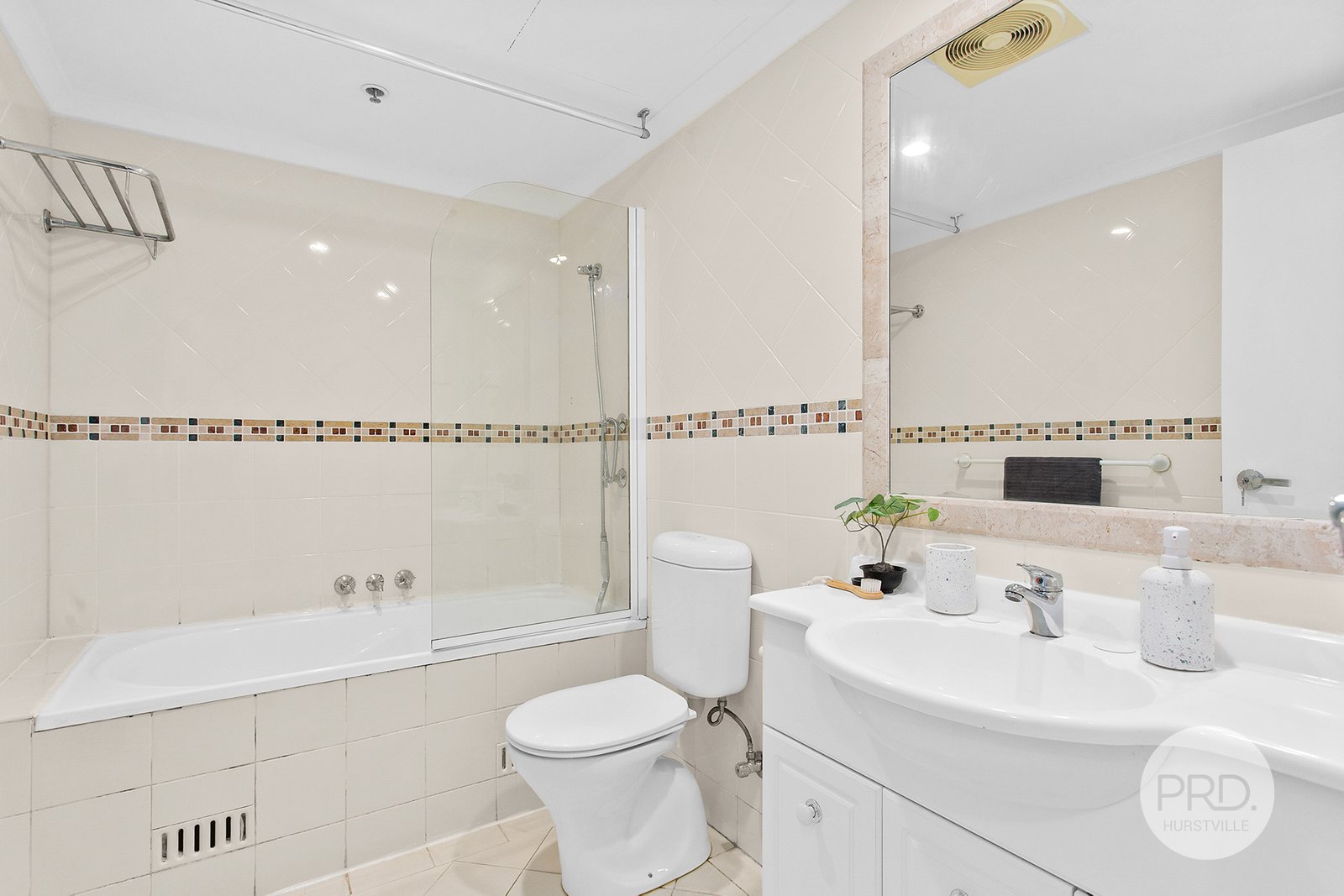 1305 T1/600 Railway Parade HURSTVILLE 8