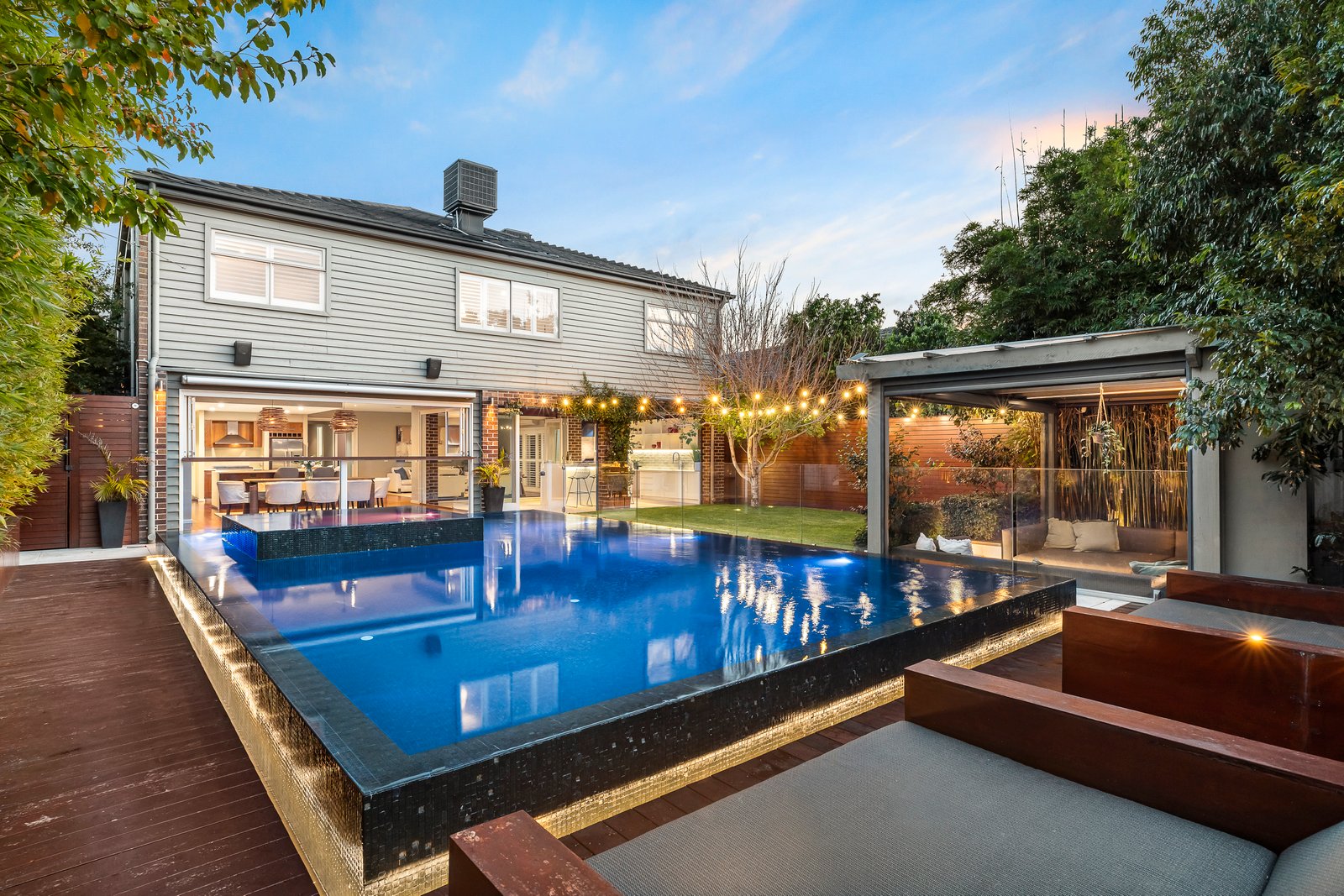 Photos: 1305 Toorak Road