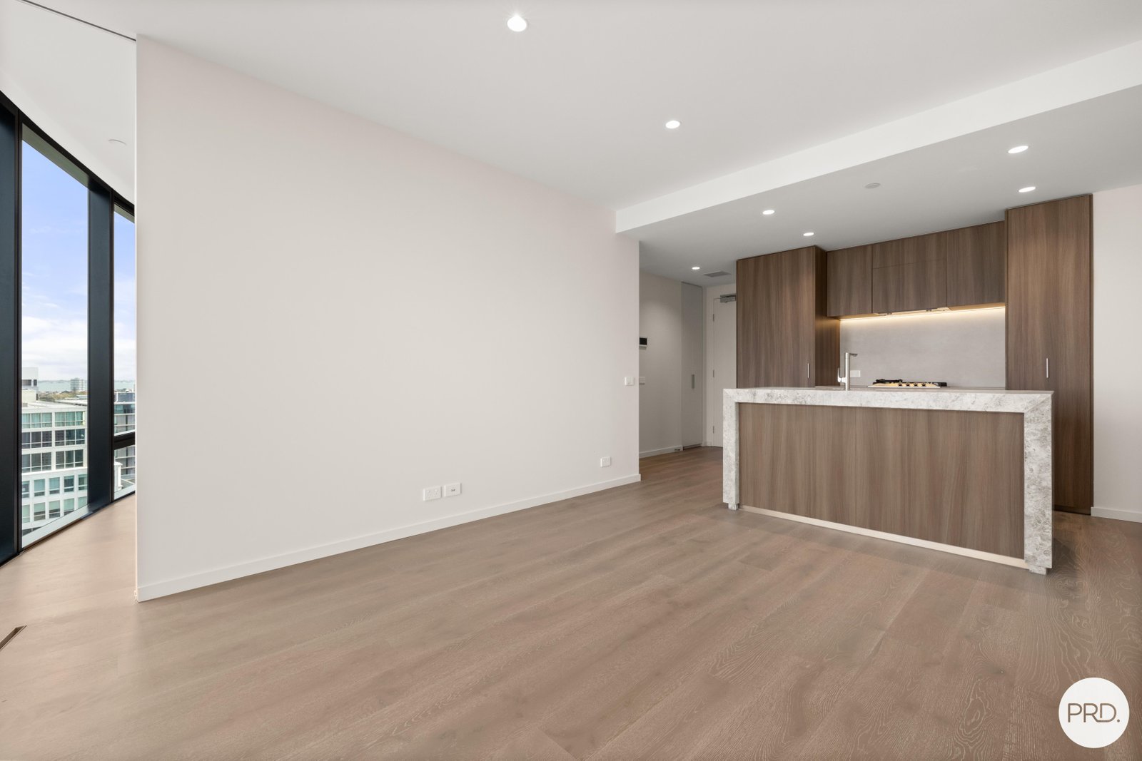 1305/605 St Kilda Road MELBOURNE 3