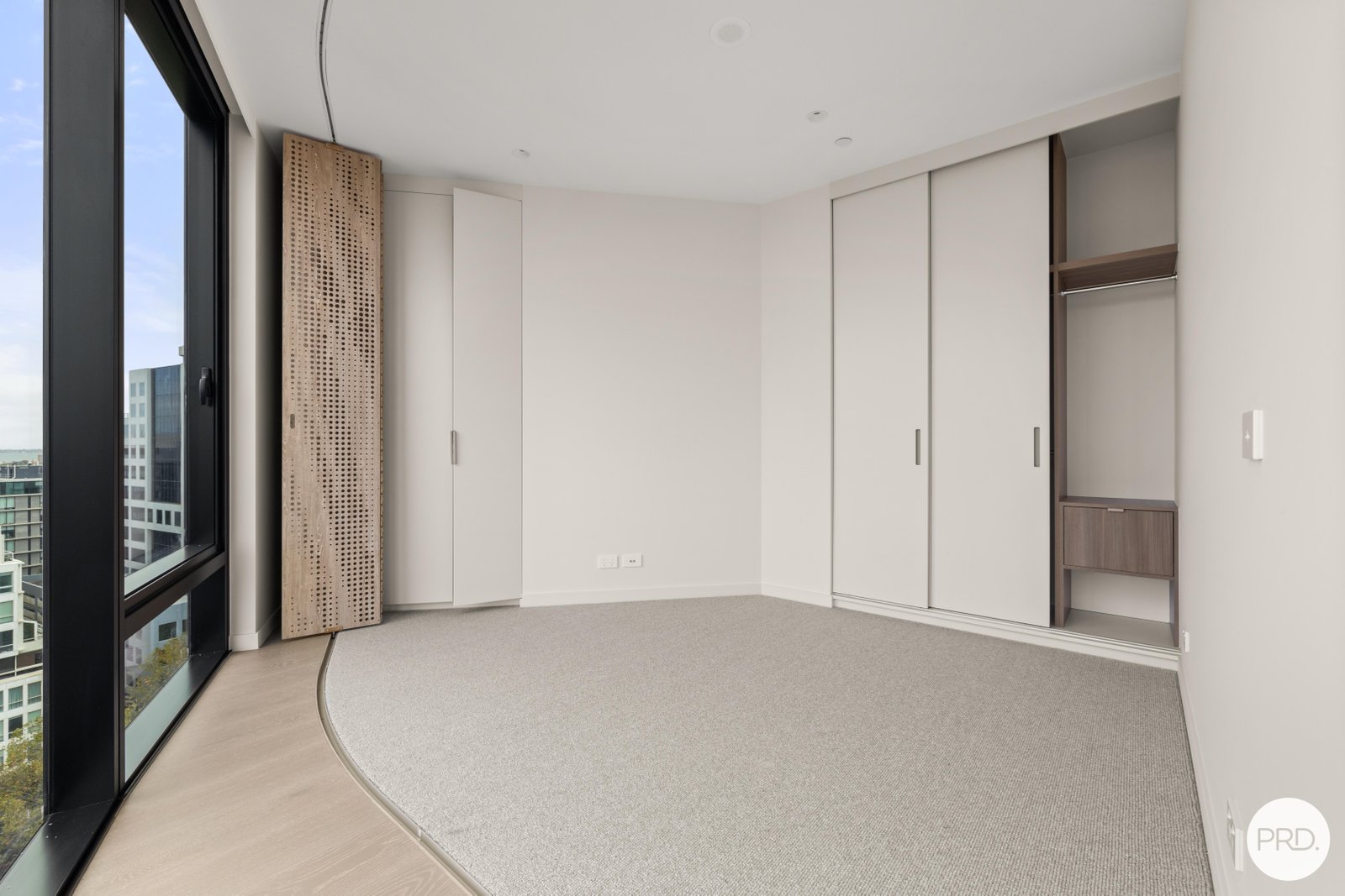 1305/605 St Kilda Road MELBOURNE 5