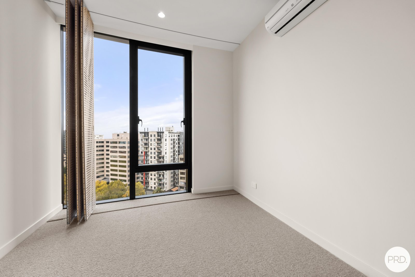 1305/605 St Kilda Road MELBOURNE 6