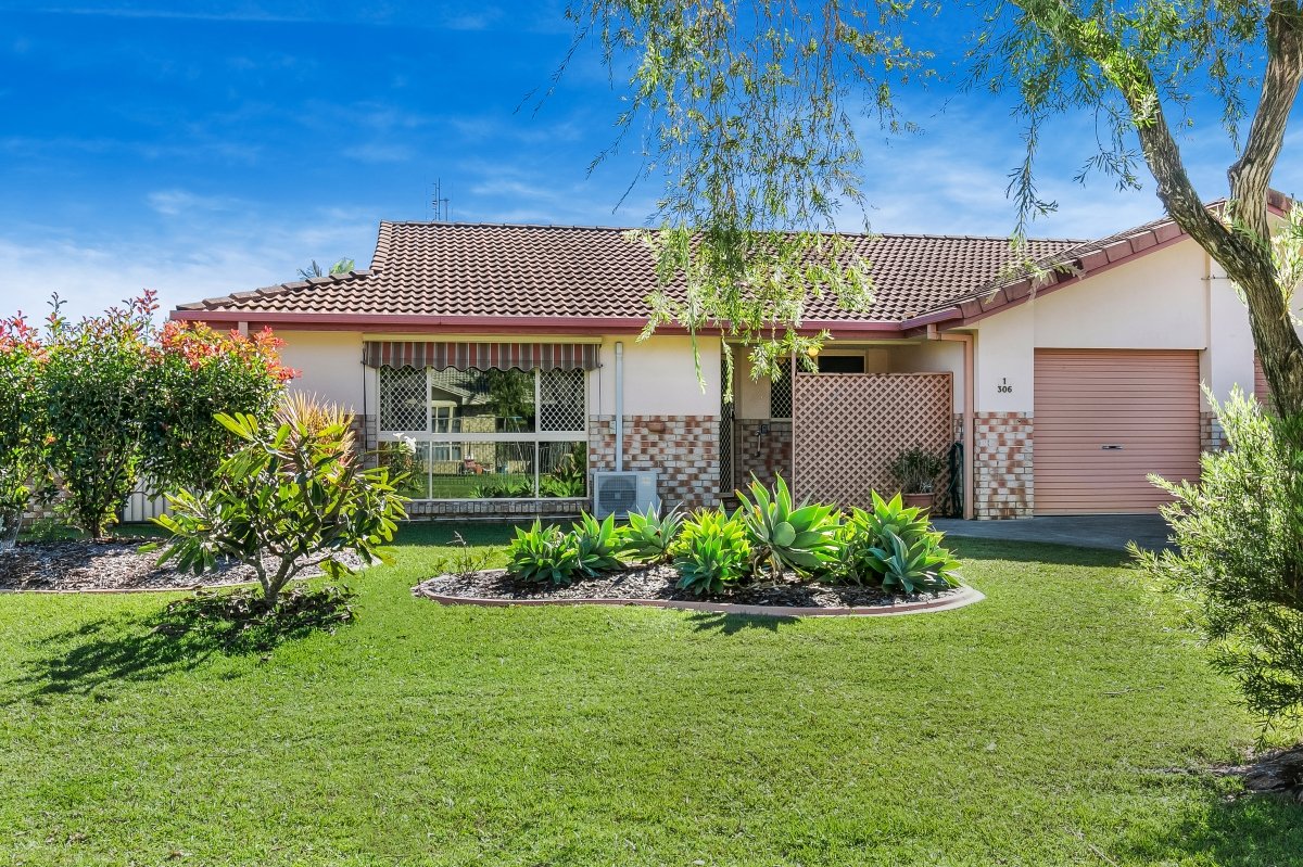 1/306 Darlington Drive BANORA POINT 1
