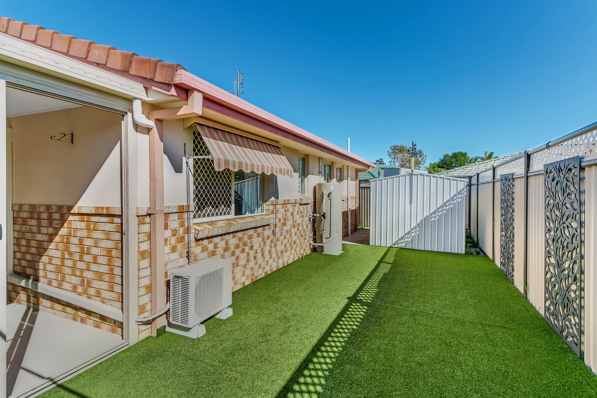1/306 Darlington Drive BANORA POINT 7