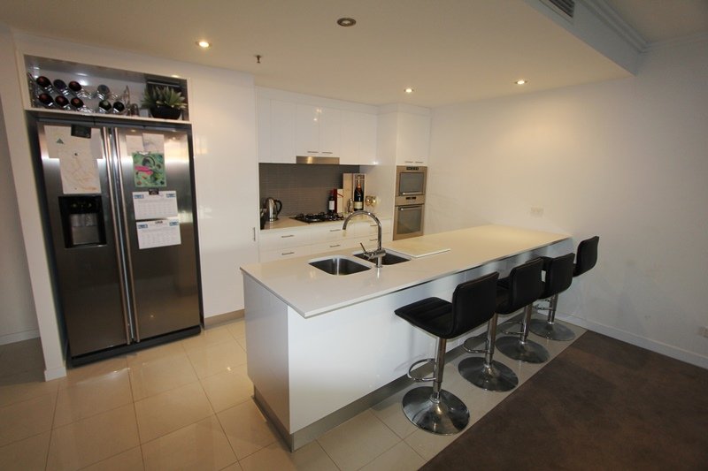 1307/33 T E Peters Drive BROADBEACH WATERS 2