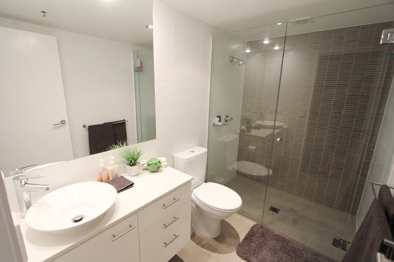 1307/33 T E Peters Drive BROADBEACH WATERS 7