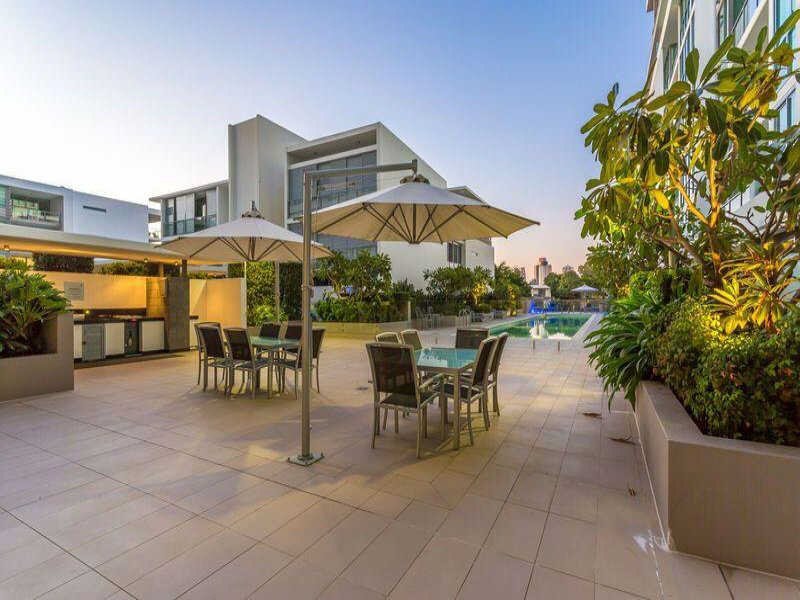 1307/33 T E Peters Drive BROADBEACH WATERS 17