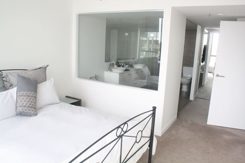 1307/33 T E Peters Drive BROADBEACH WATERS 5