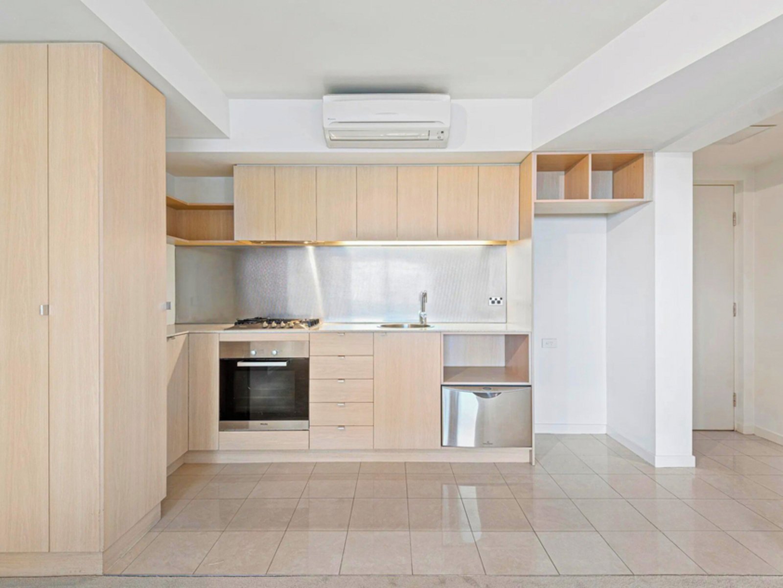 Gallery: 1309/2 Albert Road