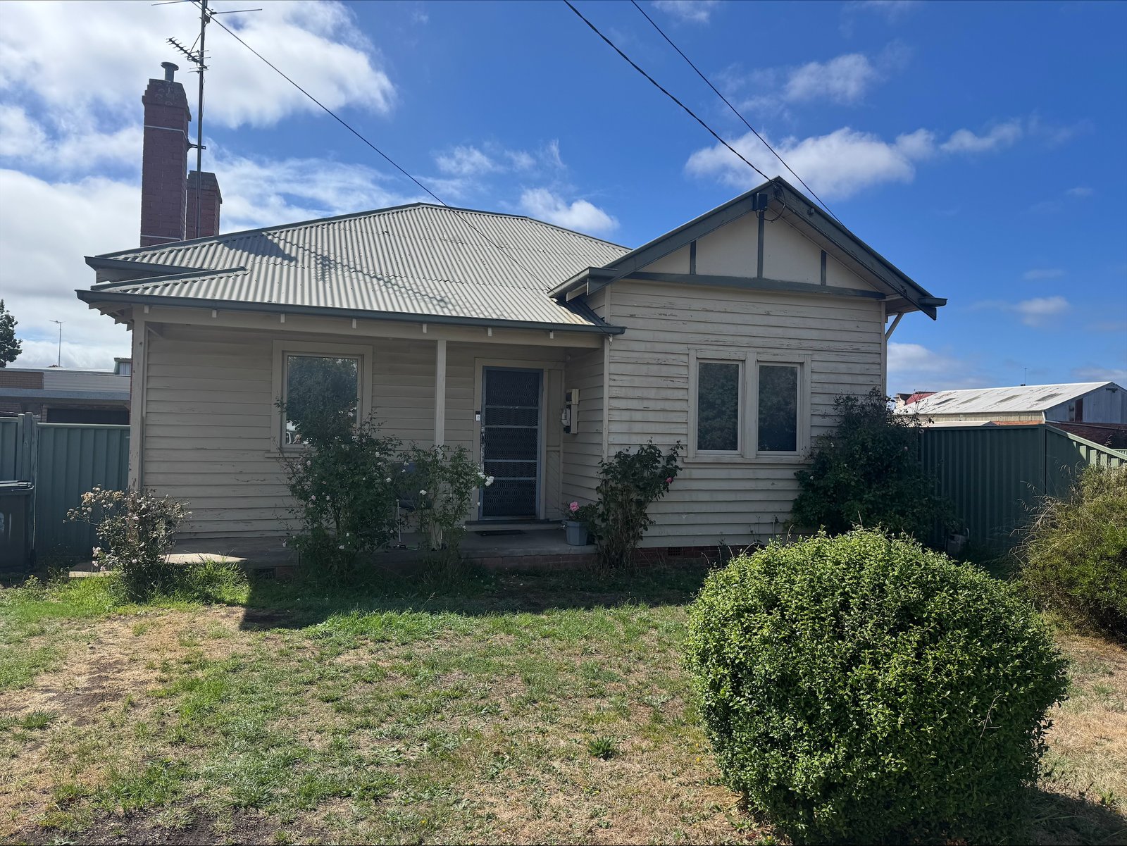131 Beverin Street SEBASTOPOL 1