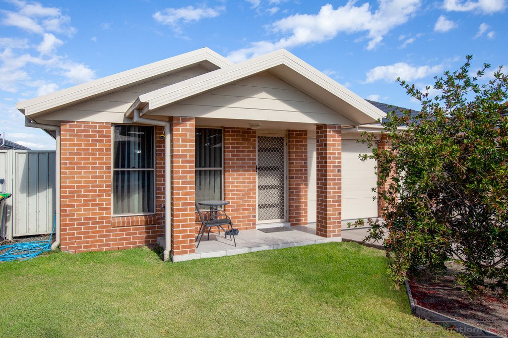 1/31 Broomfield Crescent SINGLETON 14