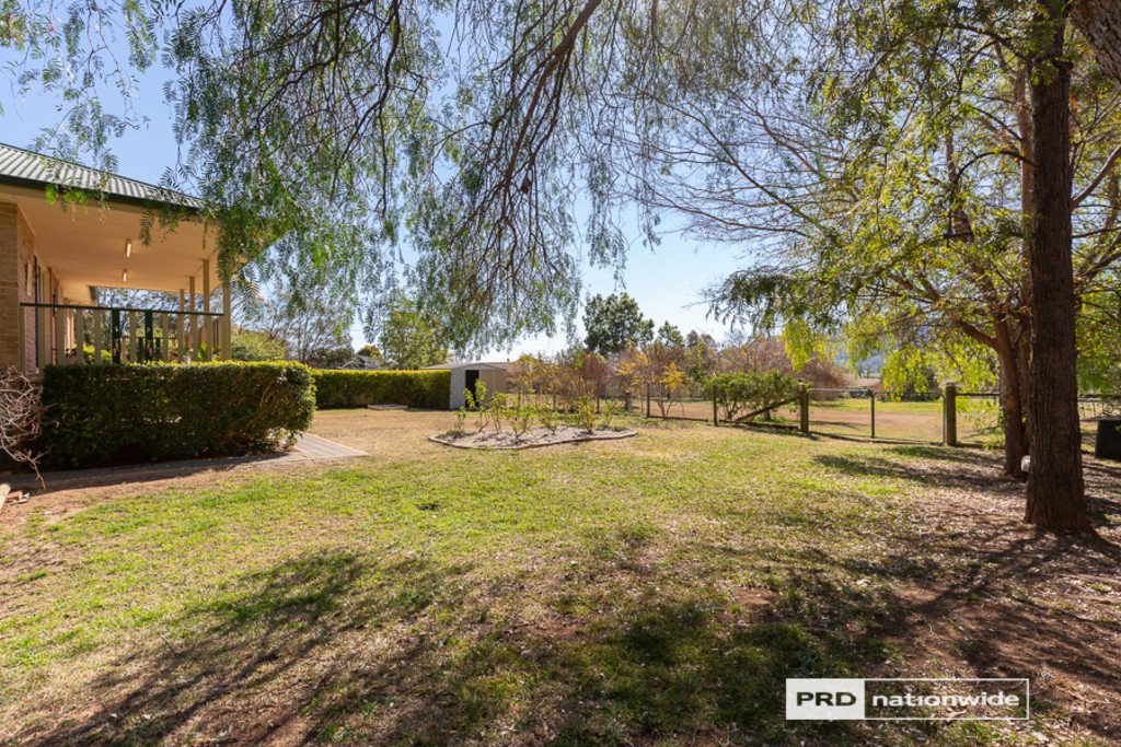 131 Calala Lane TAMWORTH 5