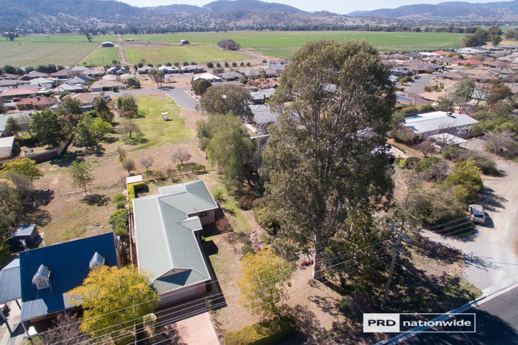 131 Calala Lane TAMWORTH 18