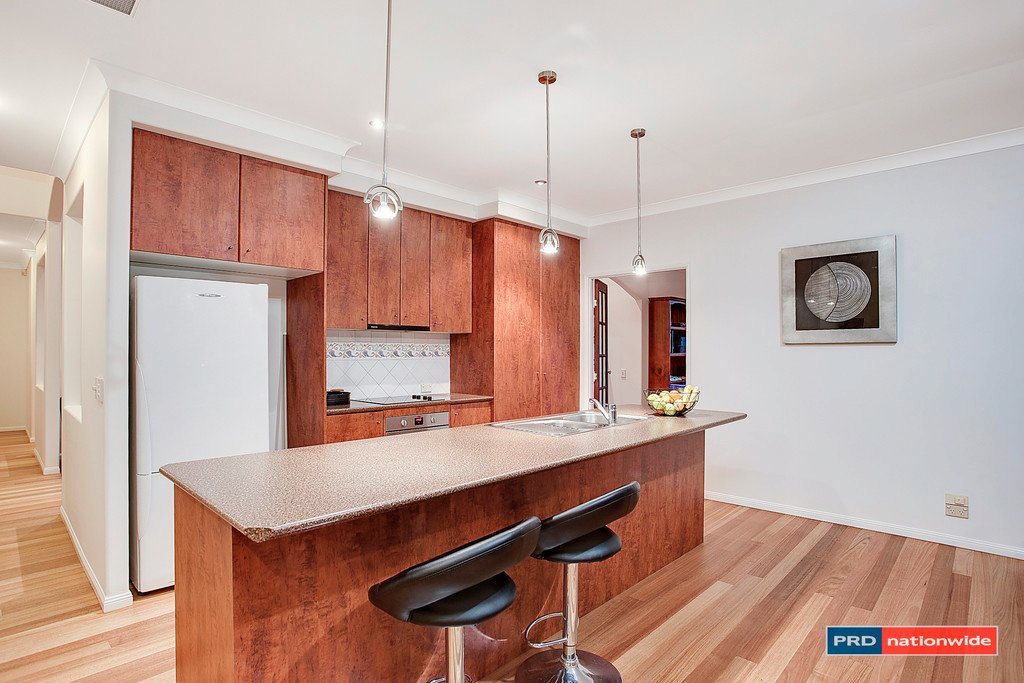 131 Dunlin Drive BURLEIGH WATERS 7