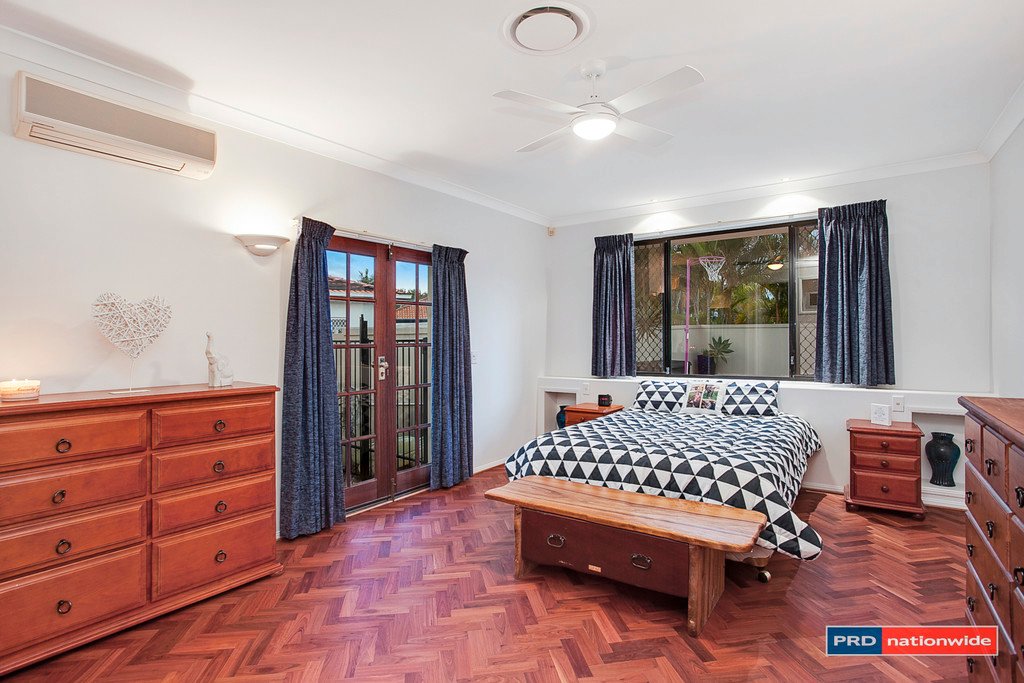 131 Dunlin Drive BURLEIGH WATERS 8