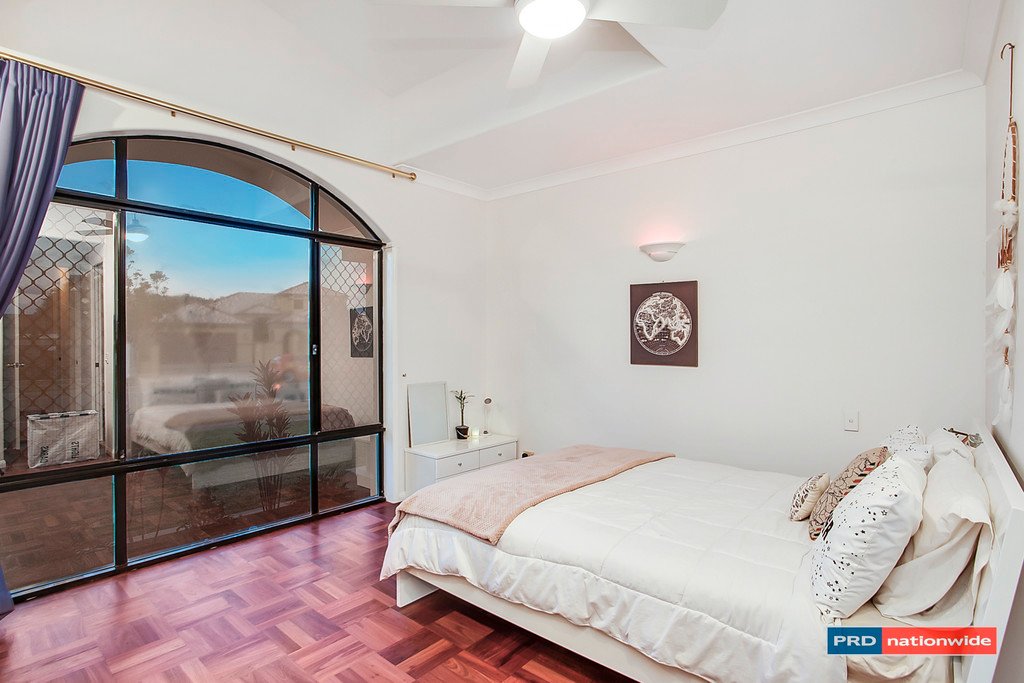 131 Dunlin Drive BURLEIGH WATERS 10