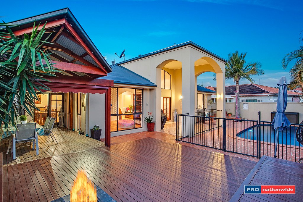 131 Dunlin Drive BURLEIGH WATERS 14