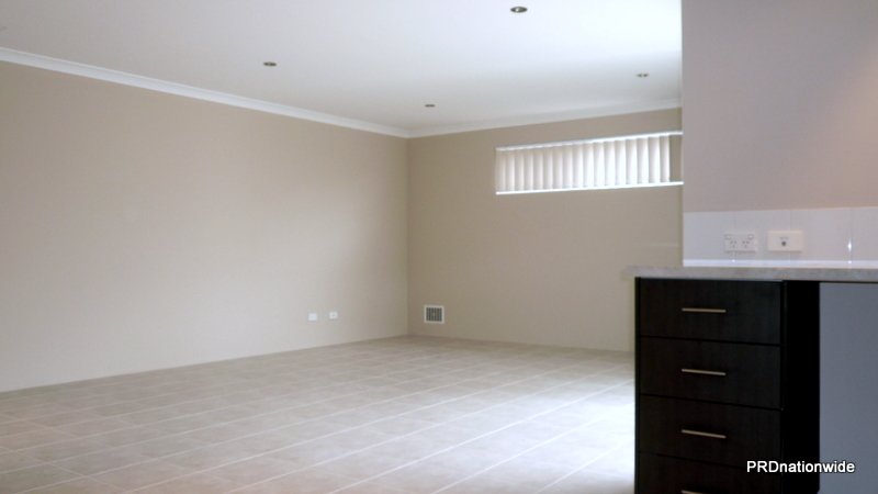 13/1 Humboldt Entrance AUBIN GROVE 3