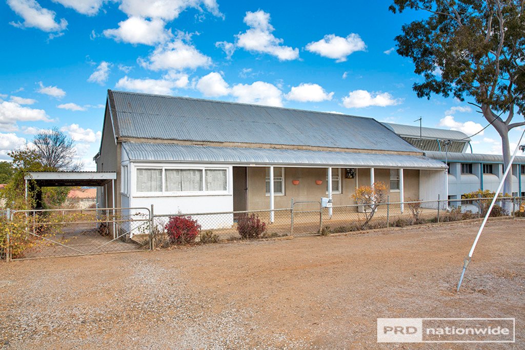 131 Johnston Street TAMWORTH 2
