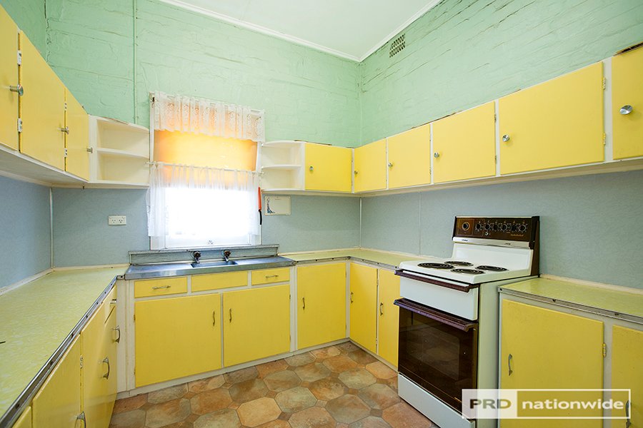 131 Johnston Street TAMWORTH 4
