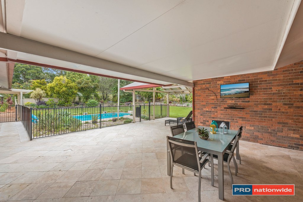 131 Lake Russell Drive EMERALD BEACH 21