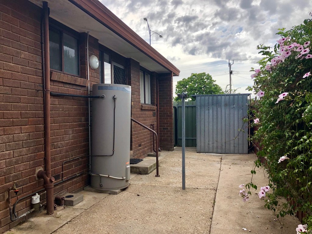 1/31 Melrose Drive WODONGA 11