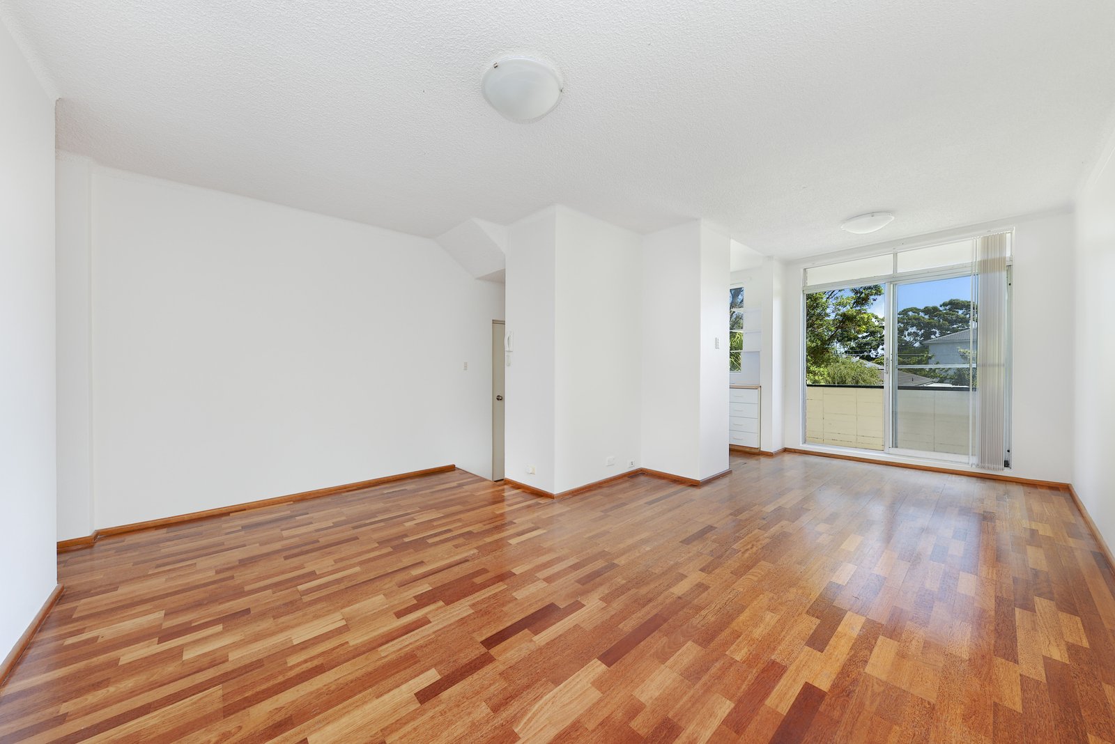 13/1 Nilson Avenue HILLSDALE 2