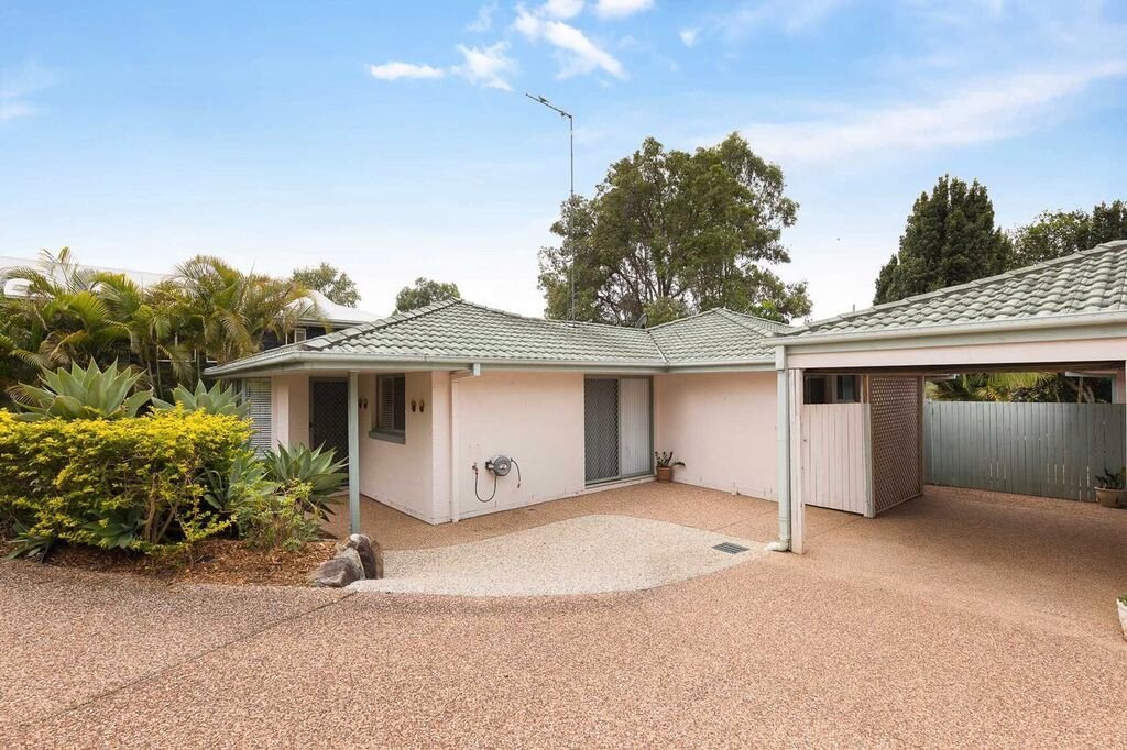 1/31 Paddington Drive CARRARA 12