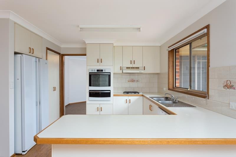 131 Undurra Drive GLENFIELD PARK 3