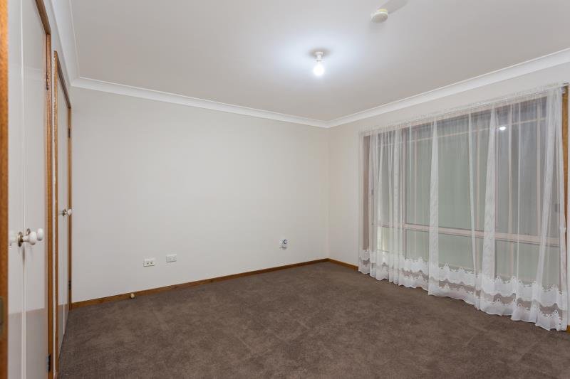 131 Undurra Drive GLENFIELD PARK 5