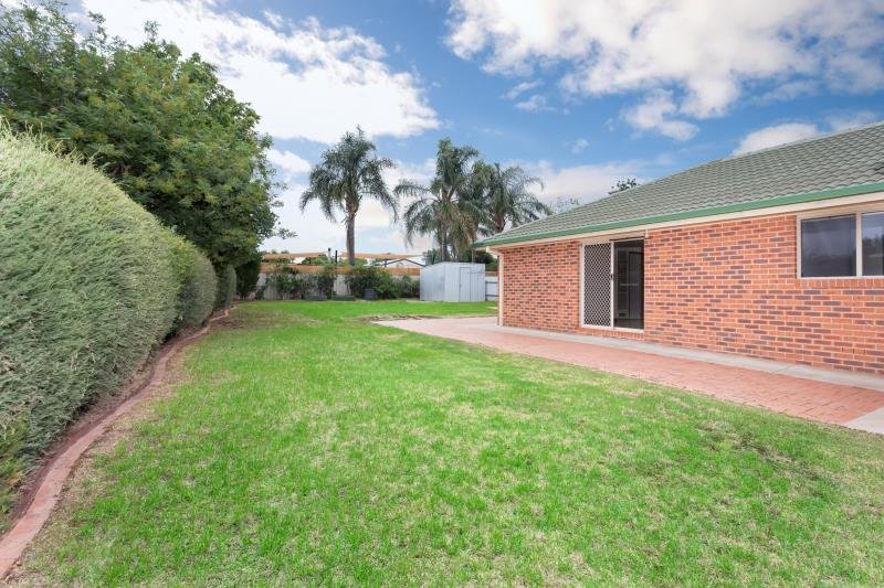 131 Undurra Drive GLENFIELD PARK 7