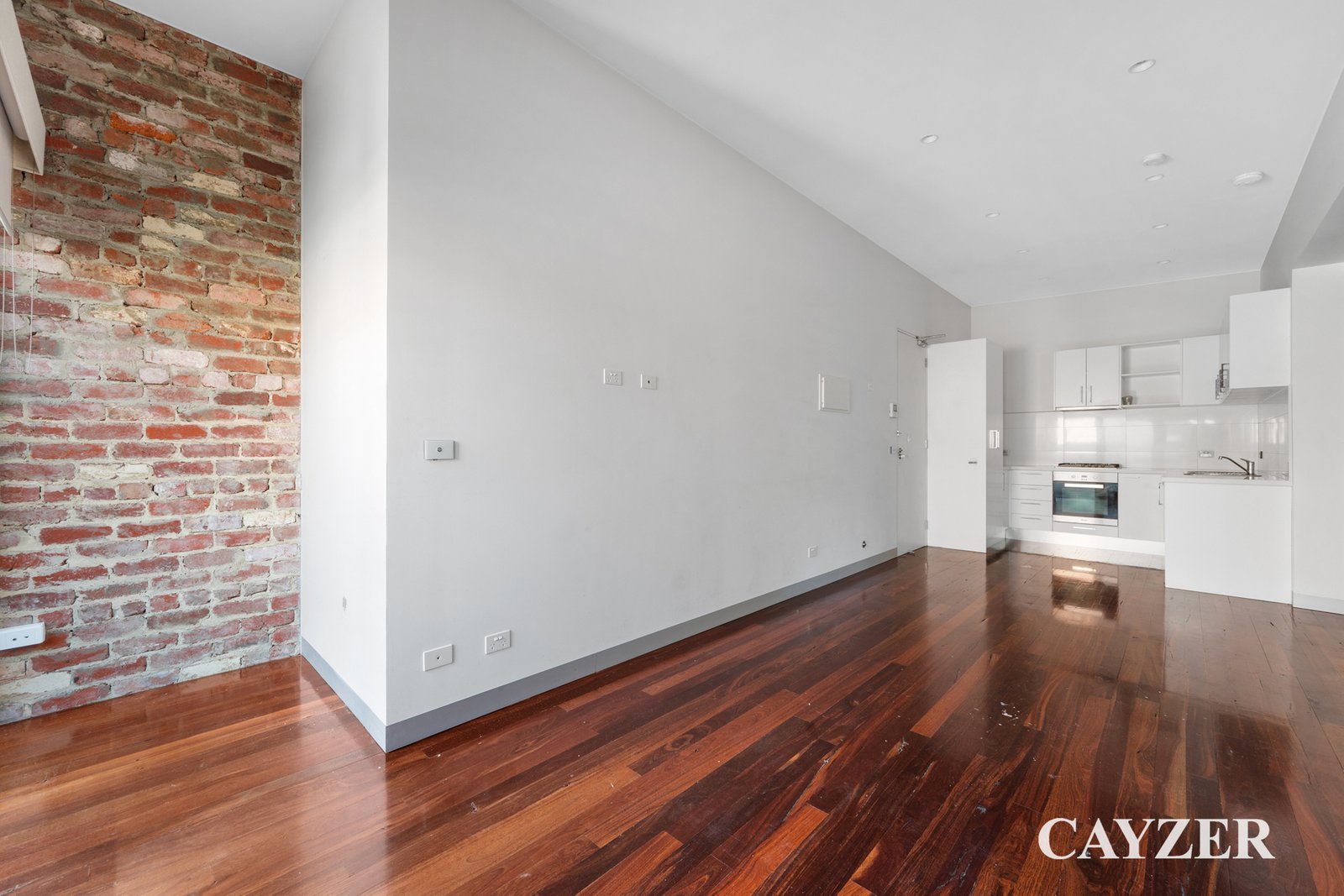 Gallery: 1/310 Clarendon Street