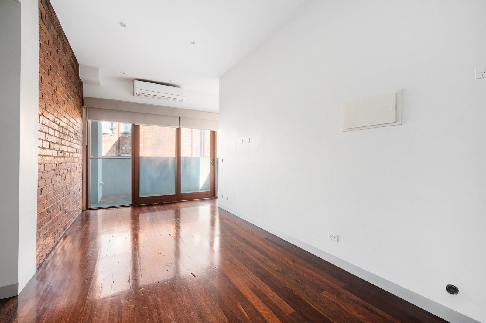 Gallery: 1/310 Clarendon Street