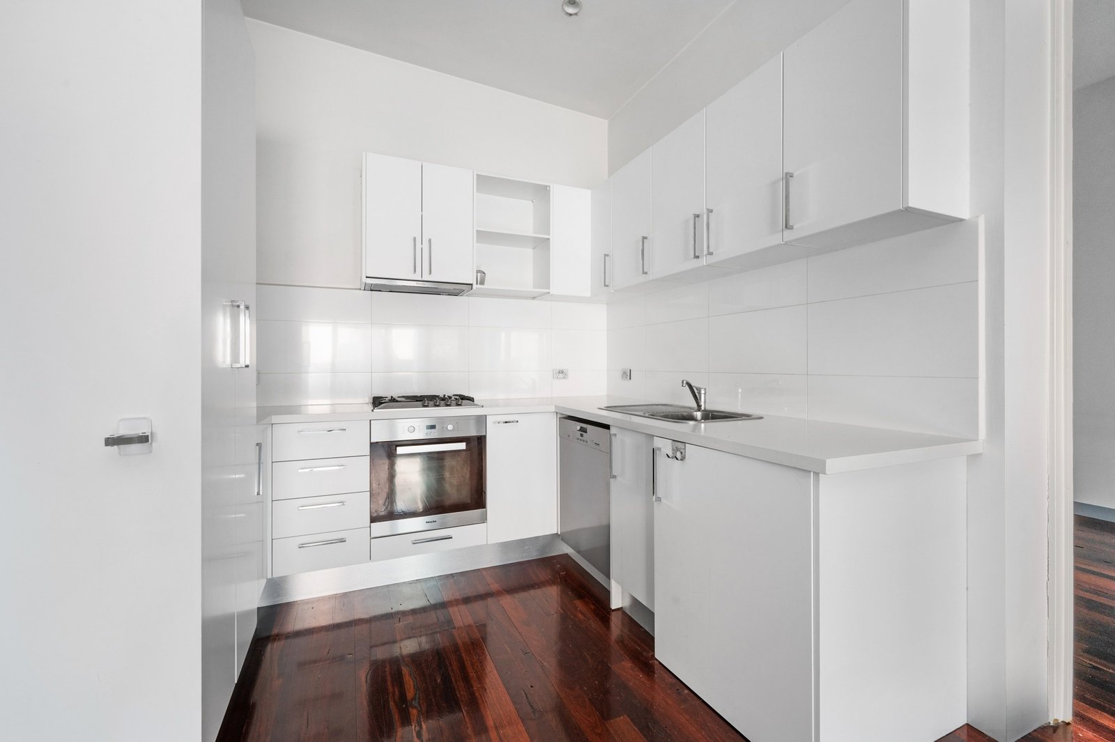 Gallery: 1/310 Clarendon Street