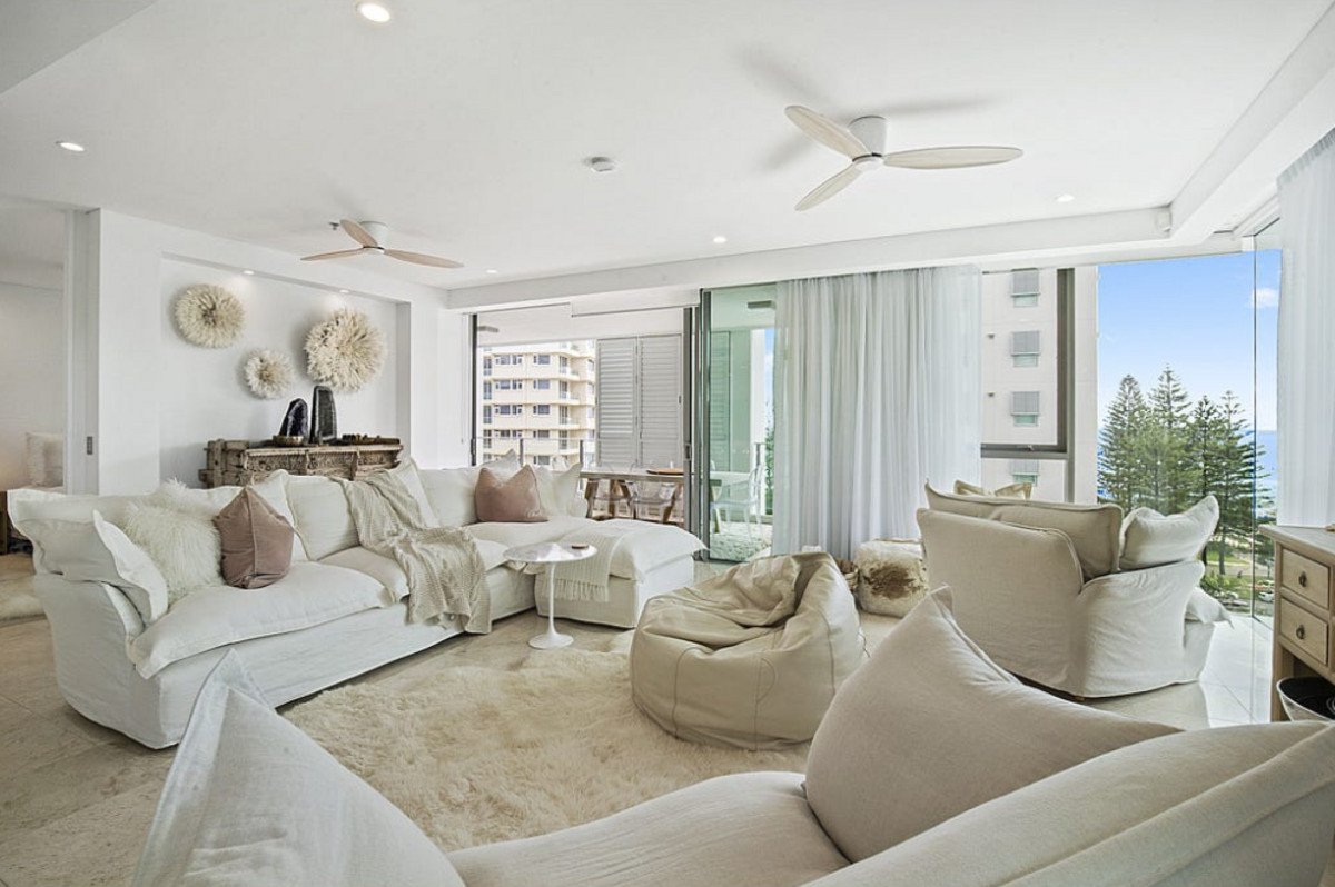 13/106 The Esplanade Burleigh Heads 4