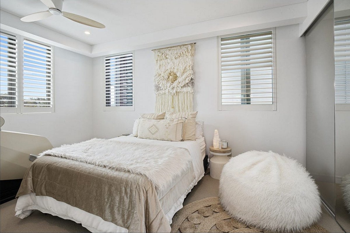 13/106 The Esplanade Burleigh Heads 10