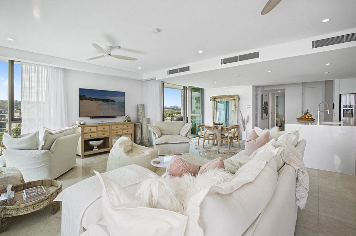 13/106 The Esplanade Burleigh Heads 5