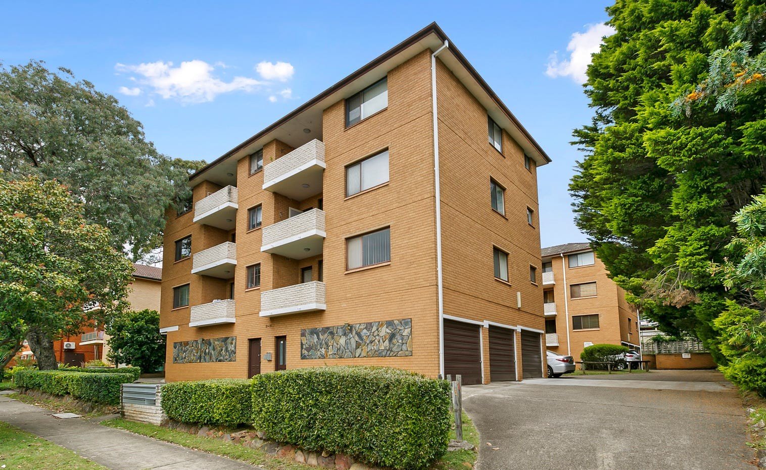 13/11-15 Nelson Street,  PENSHURST 9