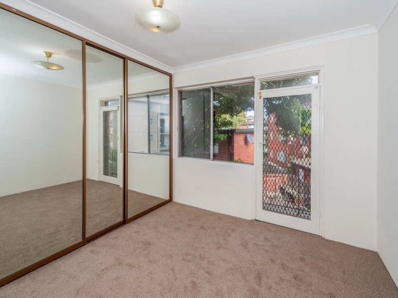 13/11 Unsted Crescent HILLSDALE 4
