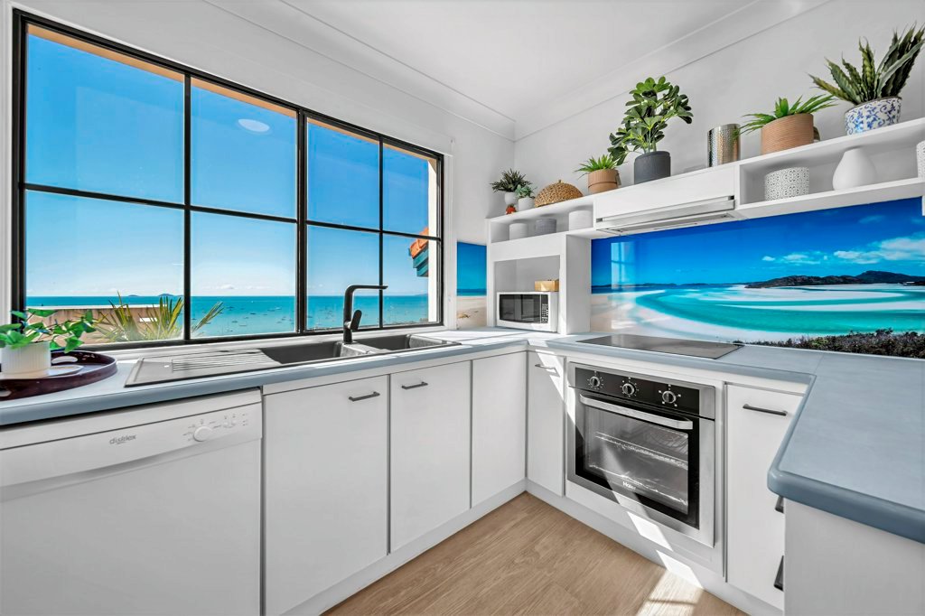 13/12-14 Golden Orchid Drive AIRLIE BEACH 12