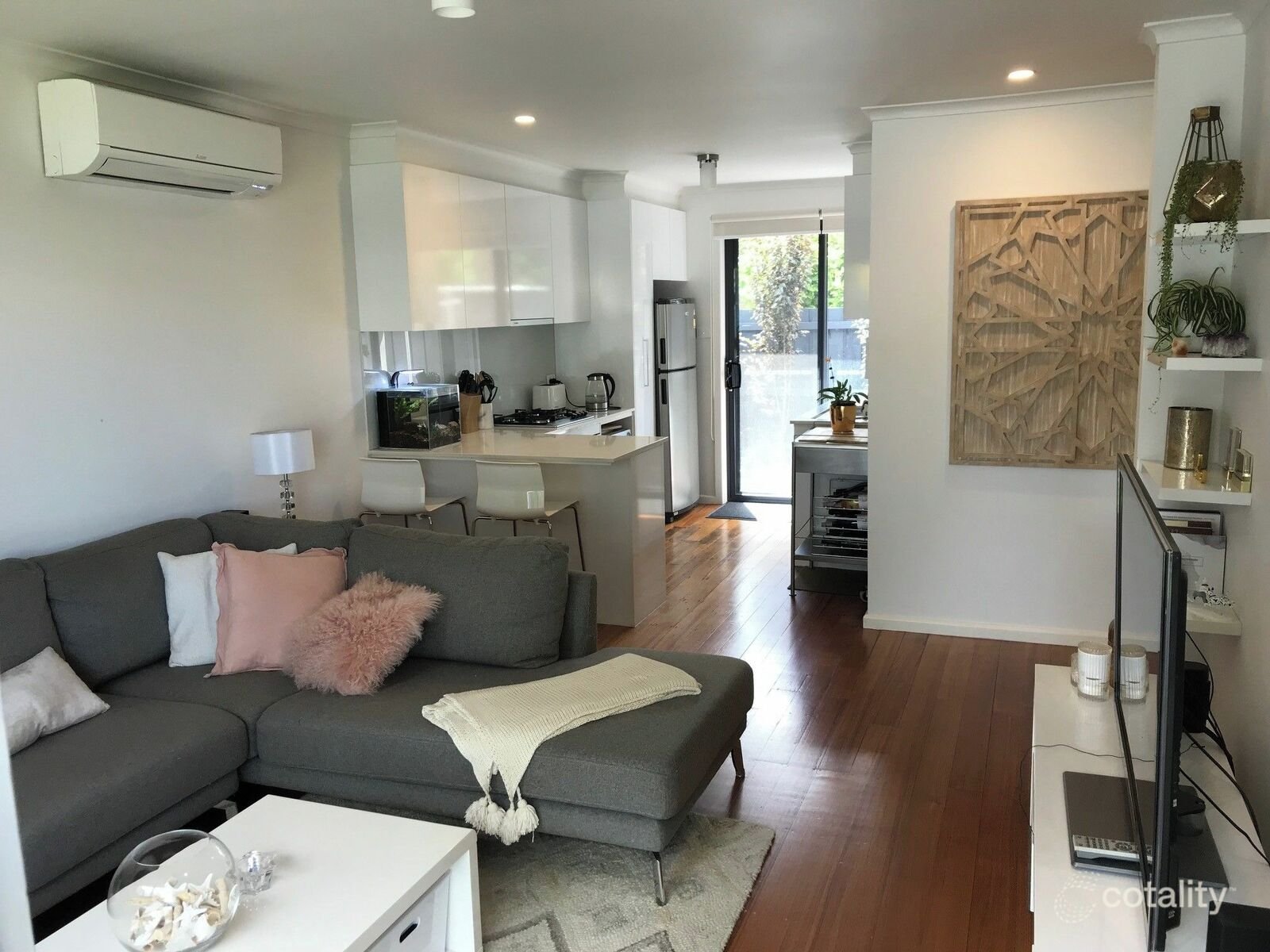 Gallery: 13/12 Warrigal Road