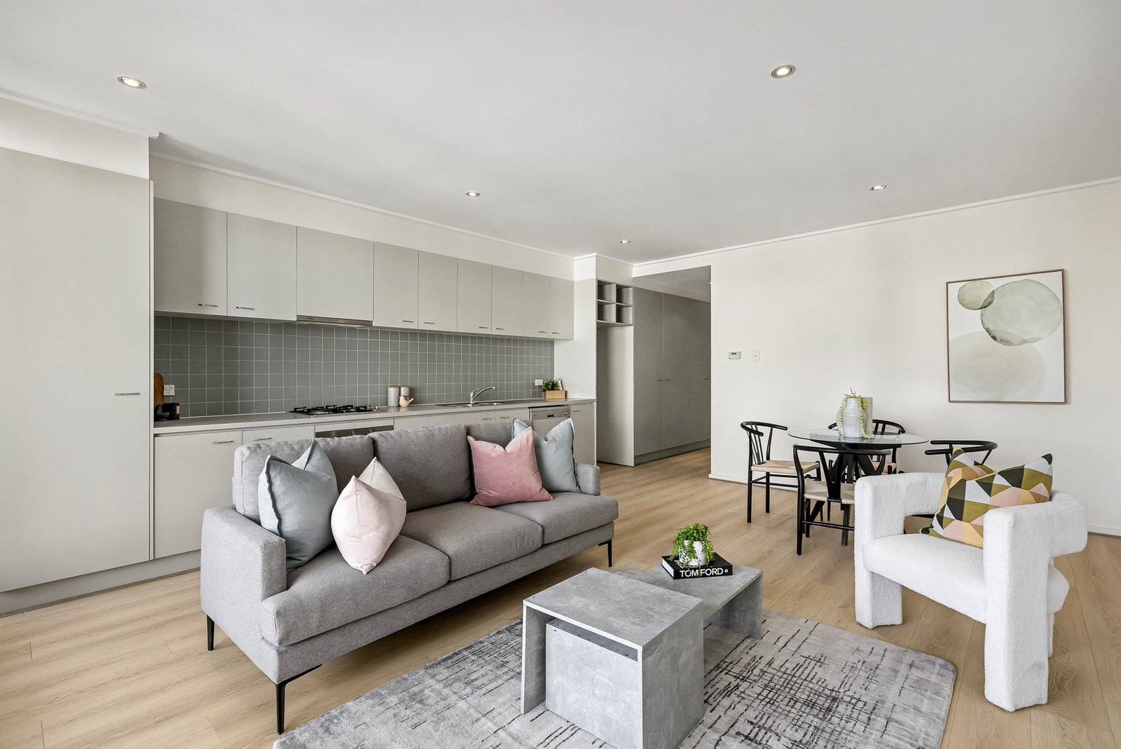 Gallery: 13/125-129 Ormond Road