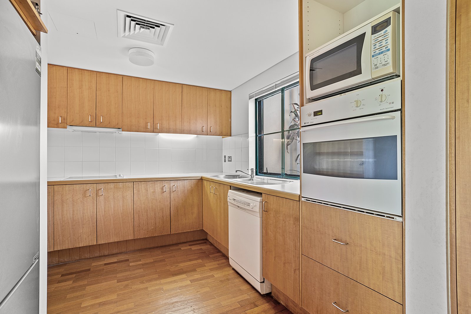 1312/615 Kunapipi Road LAGUNA QUAYS 2