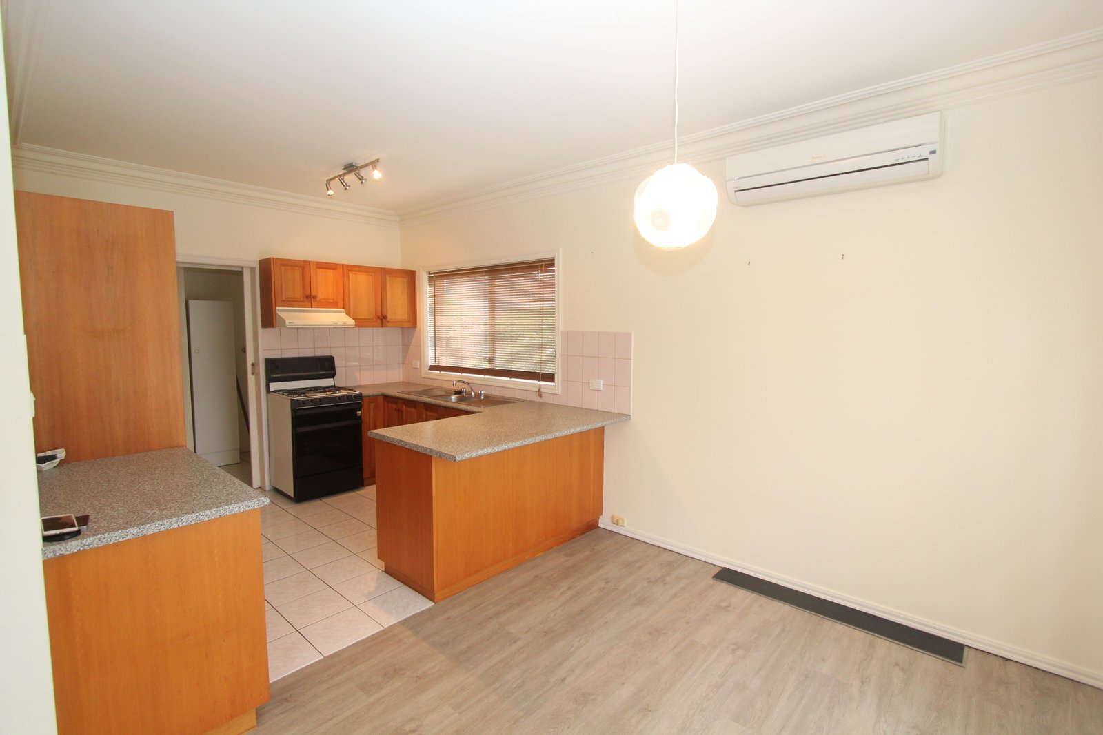 1/314 Peel Street North BLACK HILL 3